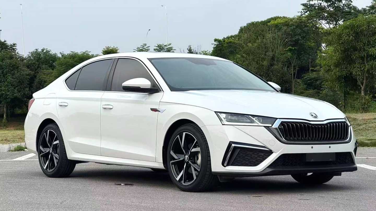 ŠKODA OCTAVIA 2023 Upgraded PRO TSI280 Premium Edition