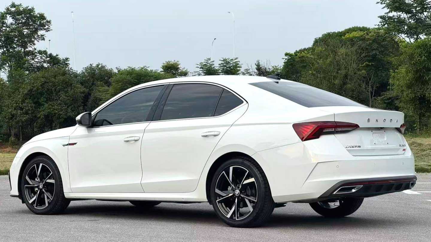 ŠKODA OCTAVIA 2023 Upgraded PRO TSI280 Premium Edition