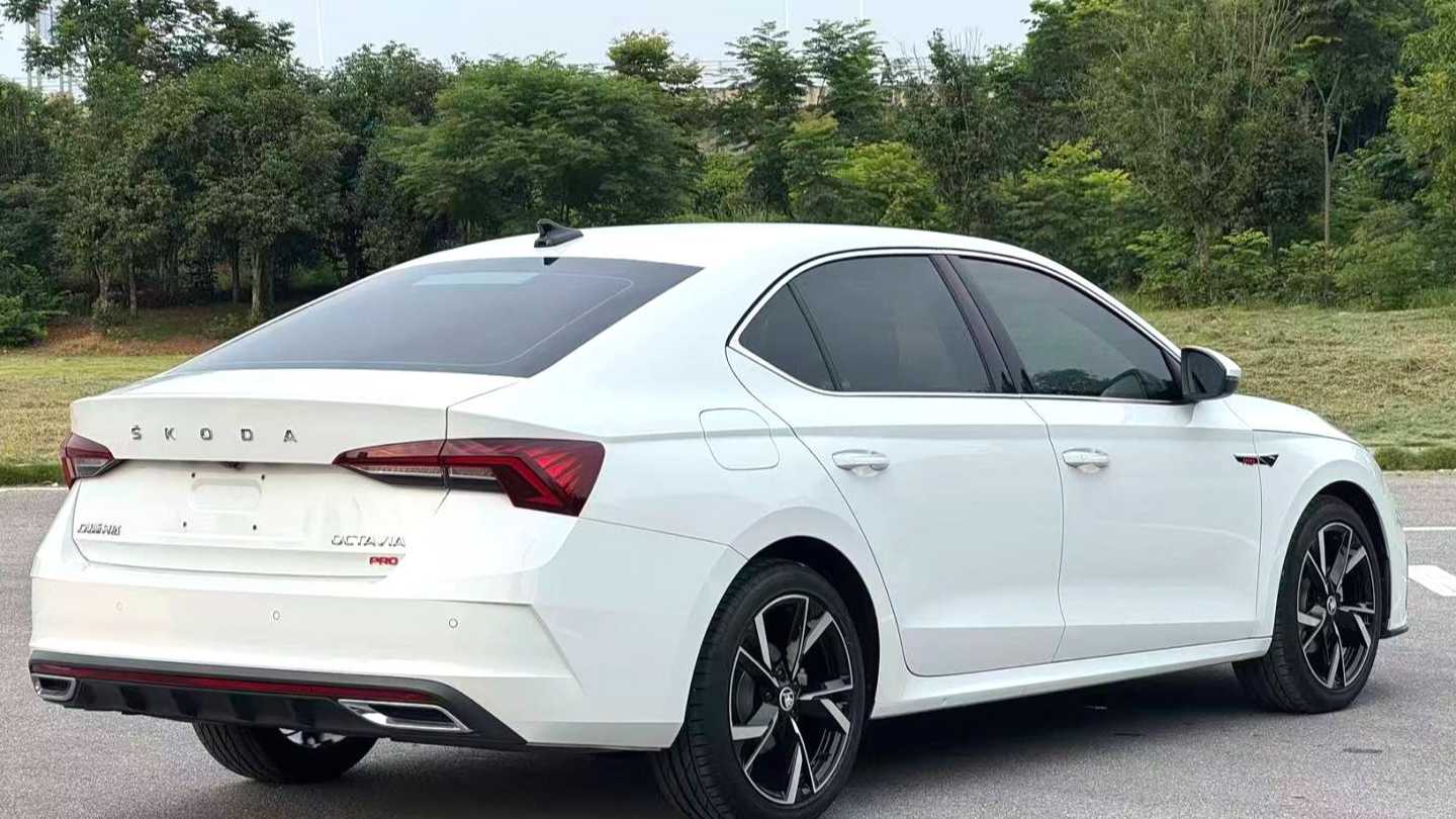 ŠKODA OCTAVIA 2023 Upgraded PRO TSI280 Premium Edition