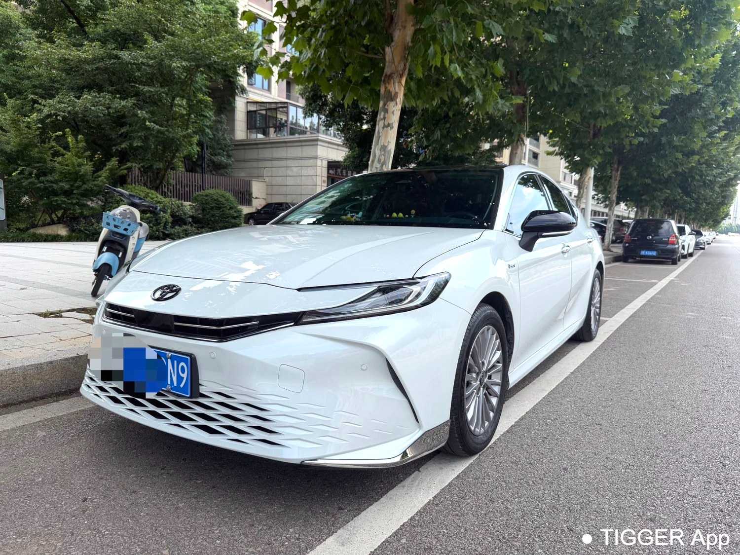 Used Toyota CAMRY 2024 Dual Engine 2.0HG Premium Edition