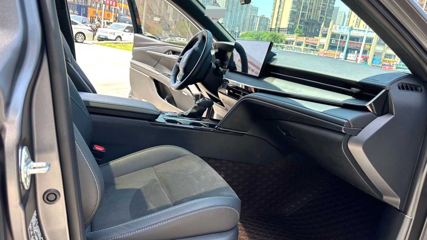 Toyota CAMRY 2025 Dual engine 2.0HXS Radiant Edition