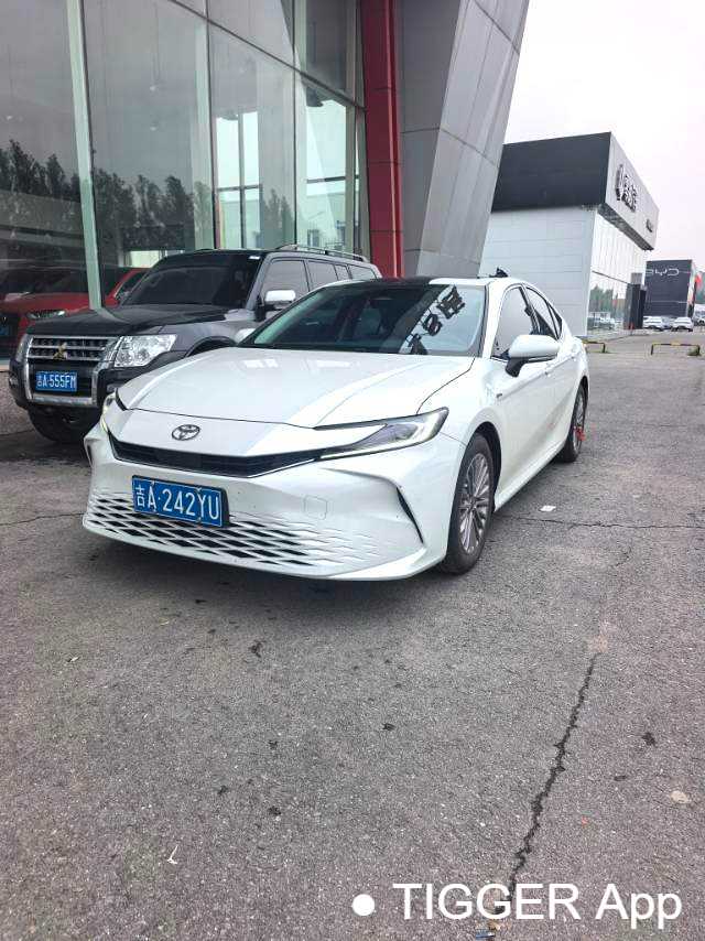 Used Toyota CAMRY 2024 Dual Engine 2.0HE Elite Edition