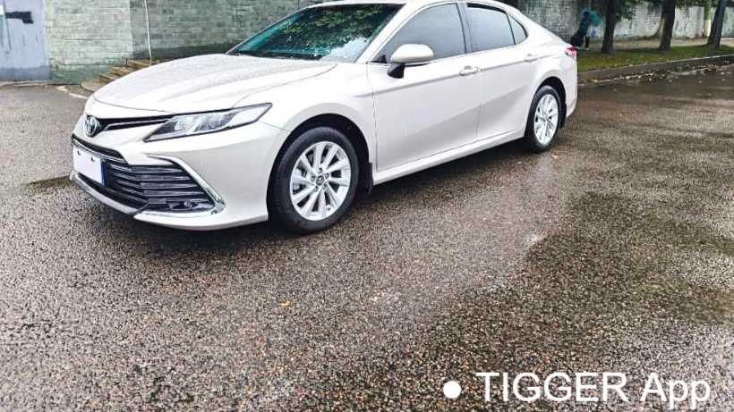 Toyota CAMRY 2023 2.0 GVP Leading Edition