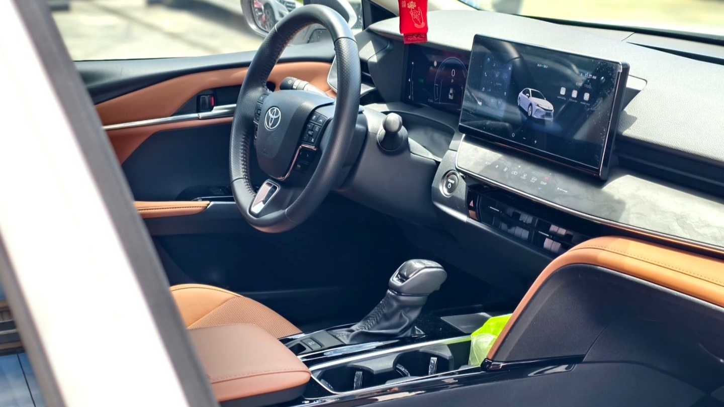 Toyota CAMRY 2024 Dual Engine 2.0HGVP Luxury Edition