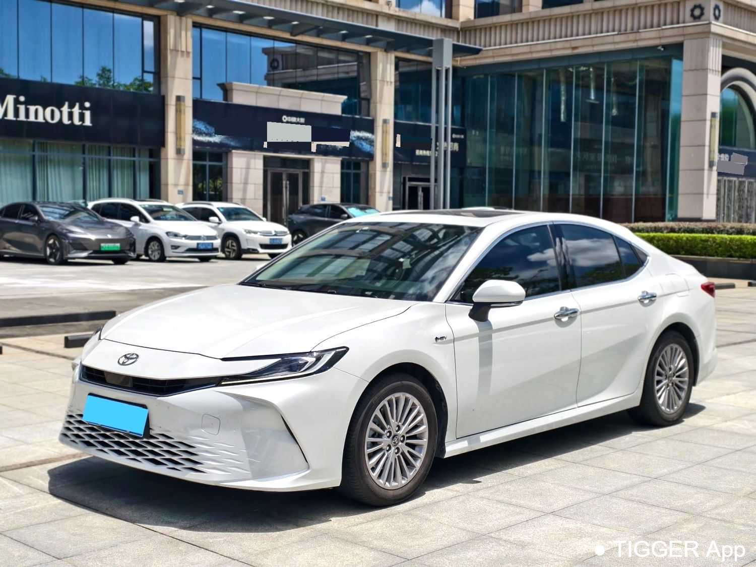 Used Toyota CAMRY 2024 Dual Engine 2.0HGVP Luxury Edition