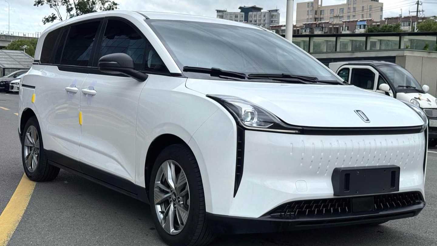 BESTUNE NAT 2023 PRO Comfort Travel Extended Battery Swap Edition 401km