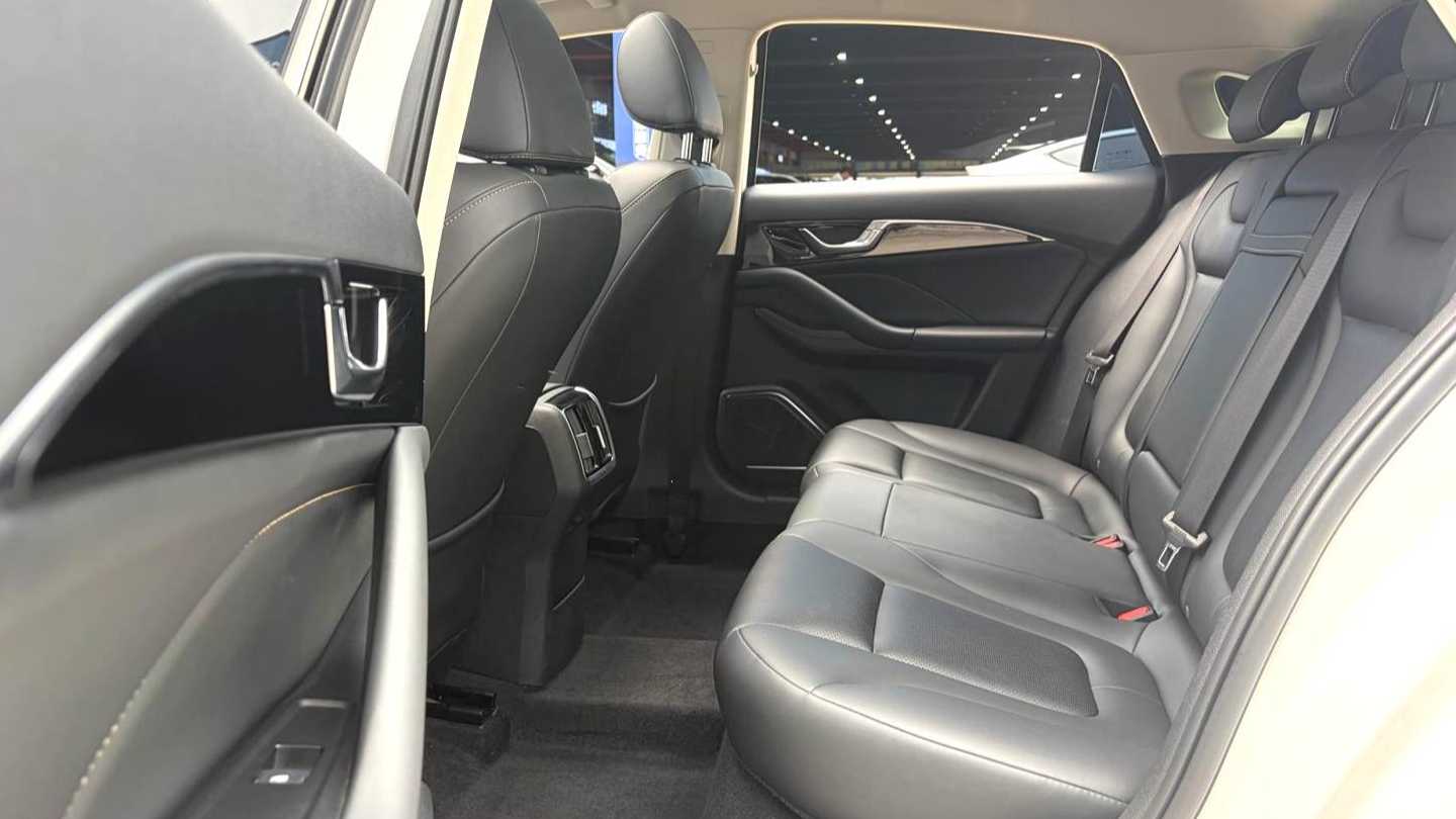 BESTUNE B70 2023 Third generation 1.5T automatic enjoyment model
