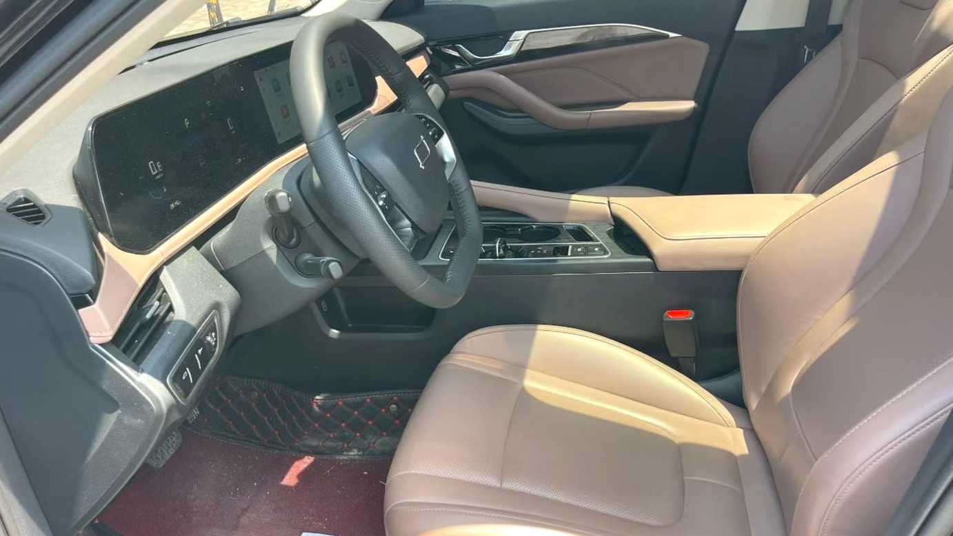 BESTUNE B70 2025 Dragon Teng 1.5T Black Knight Edition