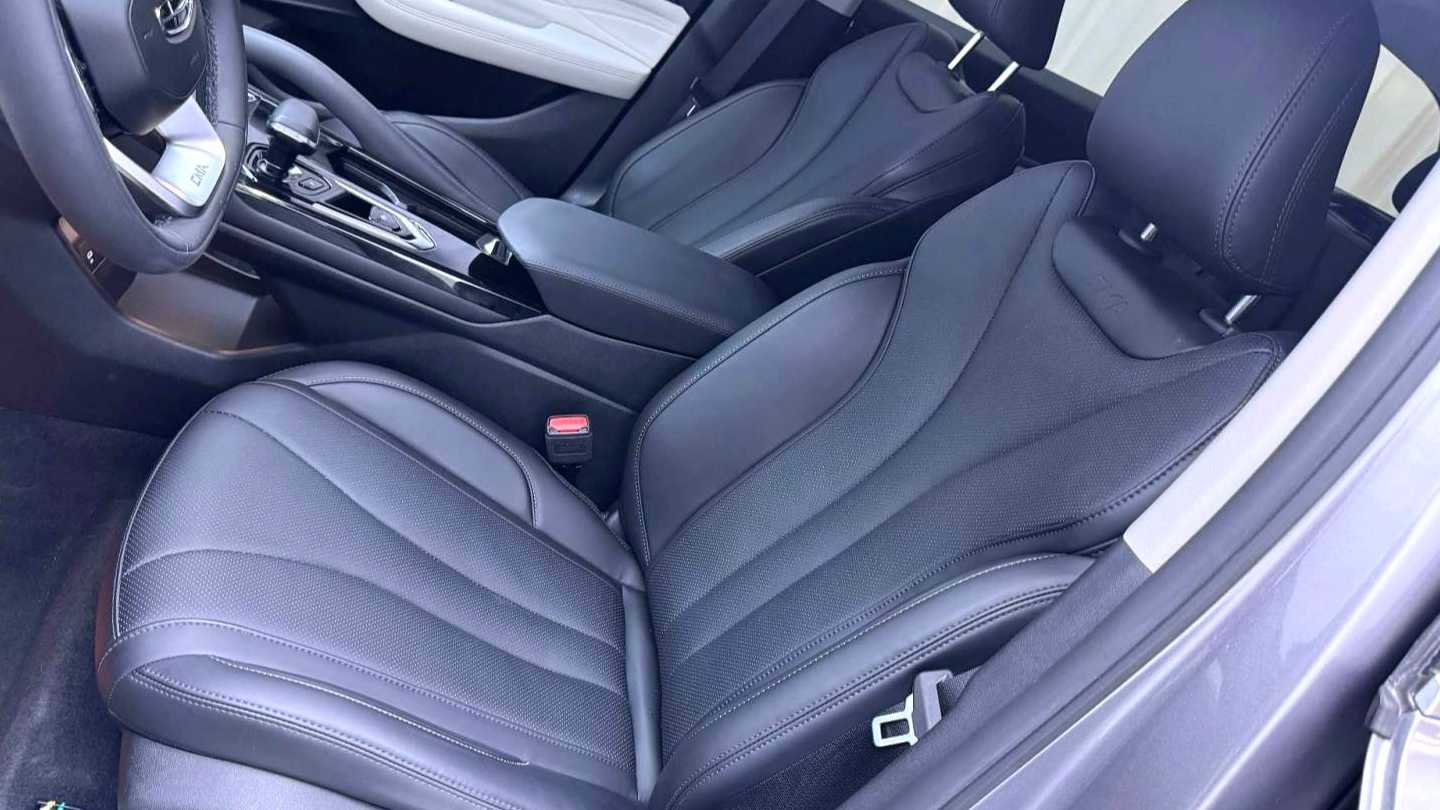 Geely Monjaro 2023 2.0TD high-power automatic two wheel drive flagship model