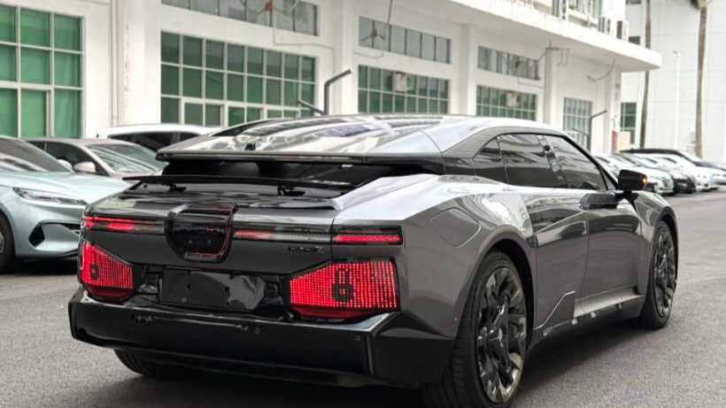 HiPhi Z 2023 Four seater version