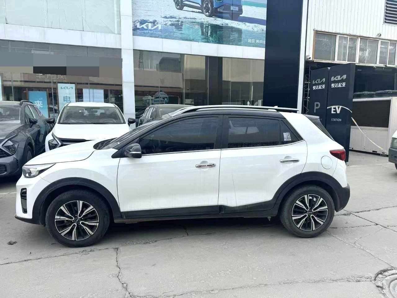 KIA 2021 Stonic 1.4 Stepless Sunroof Automatic Transmission