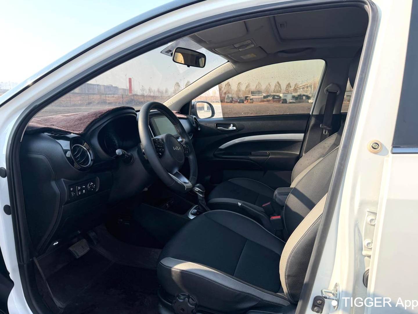 KIA 2021 Stonic 1.4 Unlimited Fun Enjoyment Sunroof Automatic Transmission