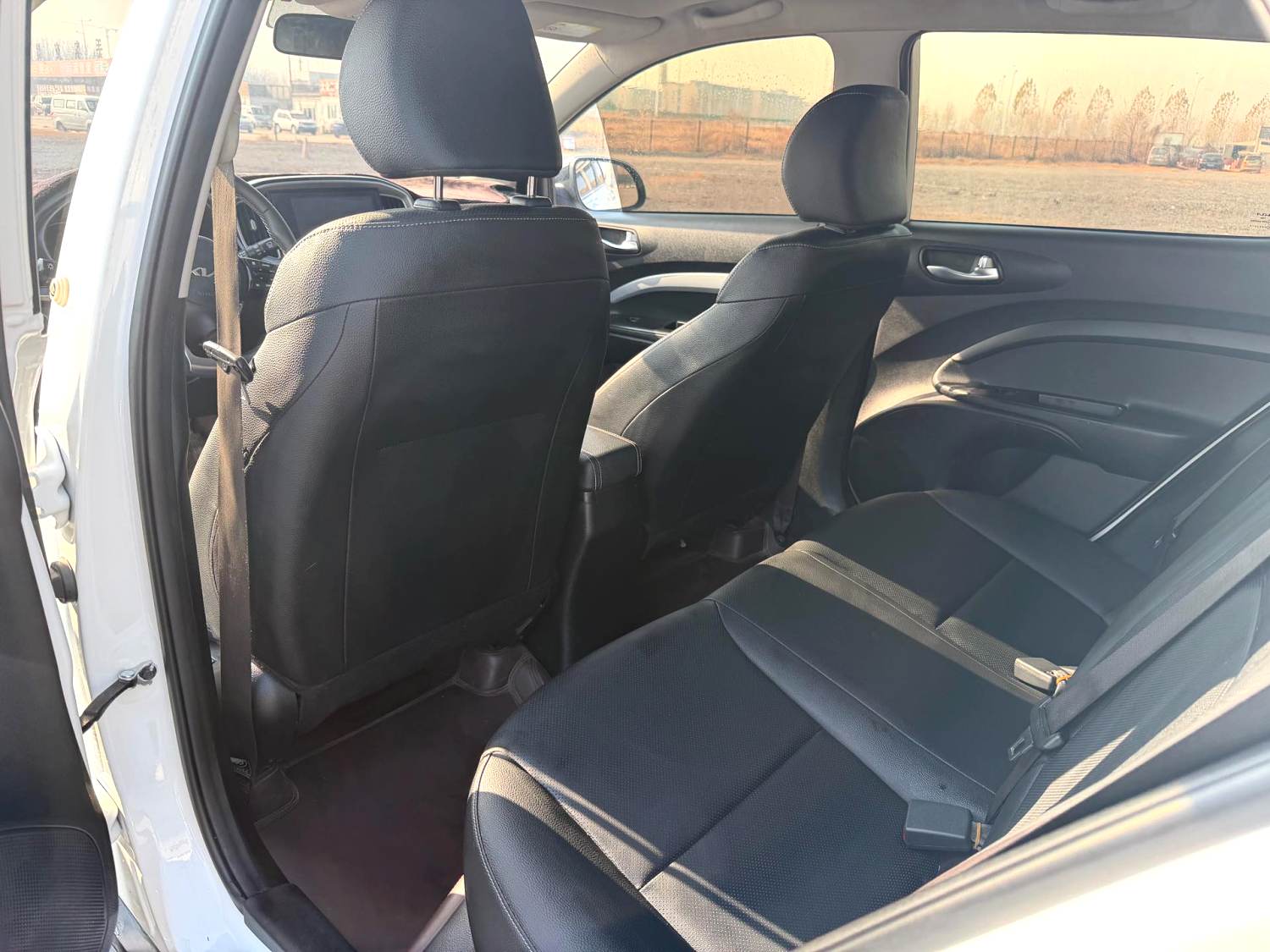 KIA 2021 Stonic 1.4 Unlimited Fun Enjoyment Sunroof Automatic Transmission