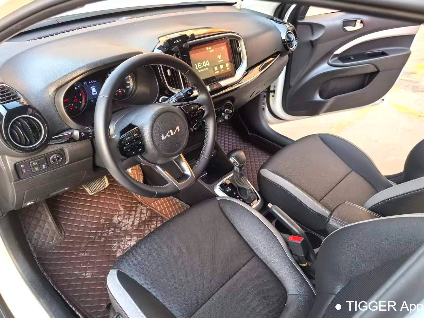 KIA 2021 Stonic 1.4 Fun Edition Automatic Transmission