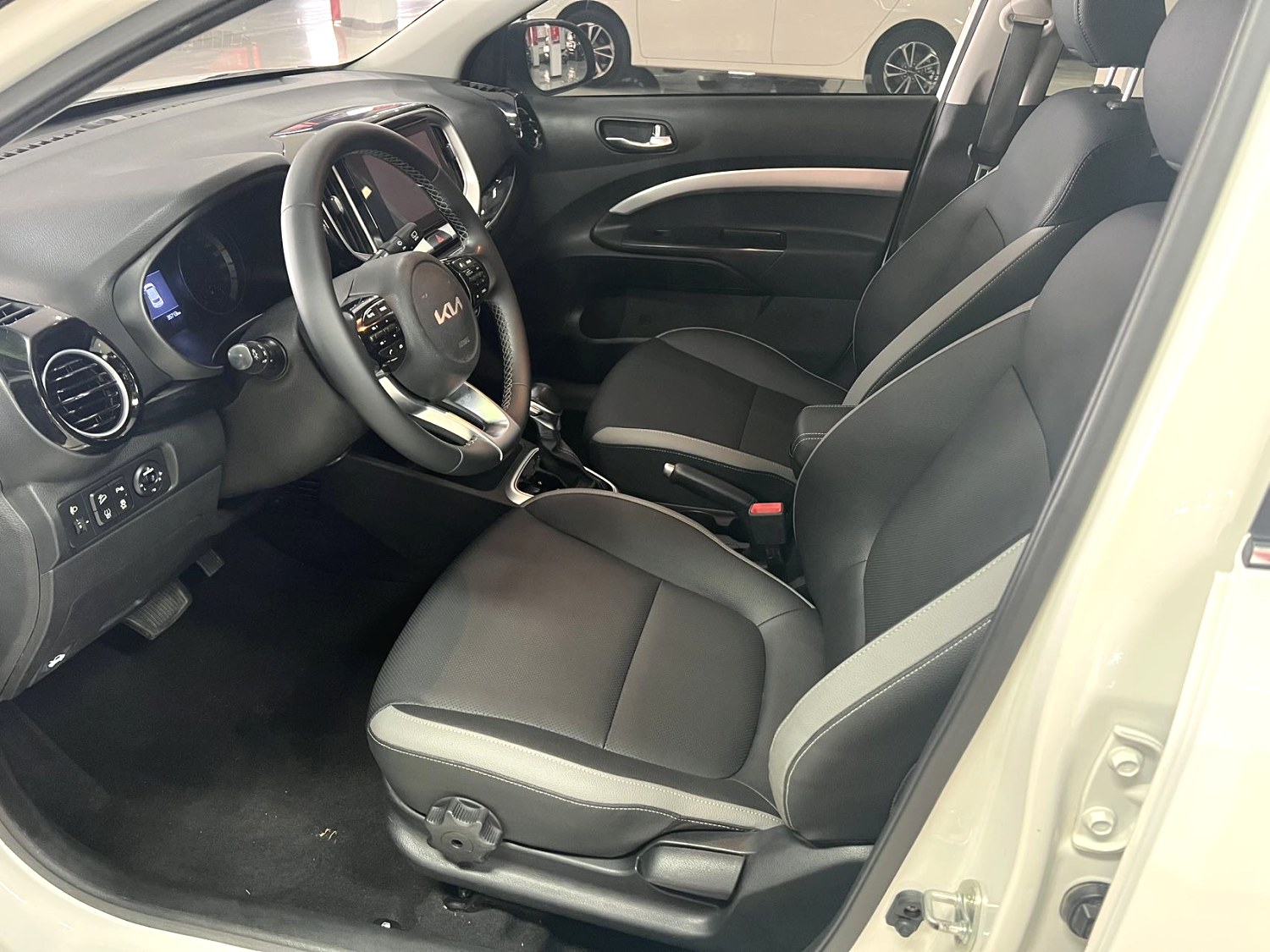 KIA 2021 Stonic 1.4 Unlimited Fun Enjoyment Sunroof Autom 2021 Yi Run 1.4 Unlimited Fun Enjoyment Sunroof Automatic Transmission