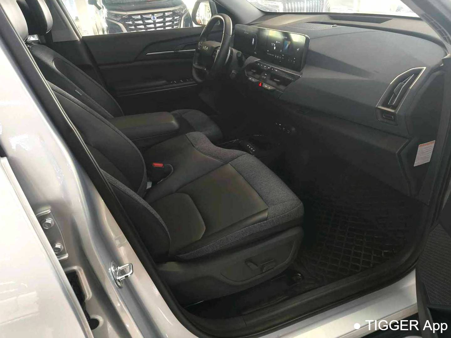 KIA 2024 EV5 530 Land Automatic Transmission