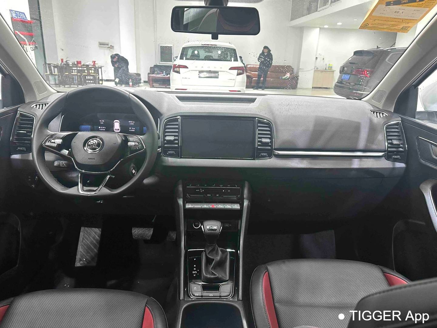 ŠKODA 2024 KAROQ 1.4TSI TSI280 Luxury Edition Automatic Transmission