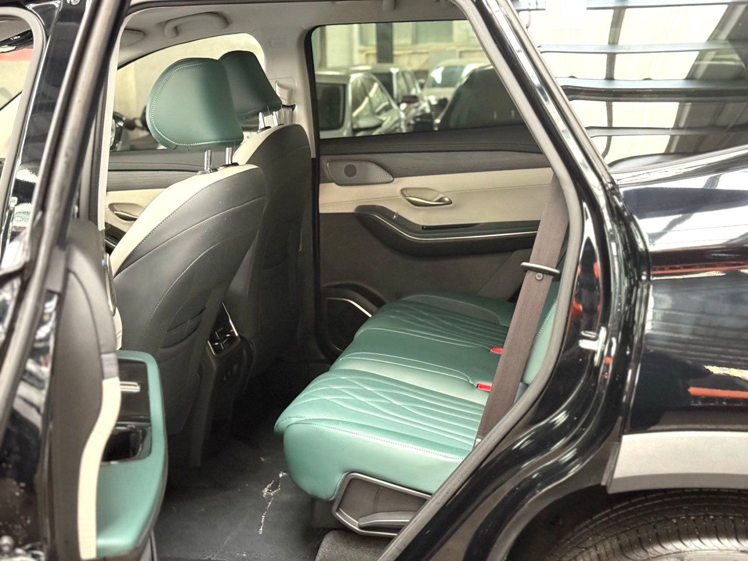 JETOUR 2023 Shanhai L9 1.5TD Max5-seater automatic transmission