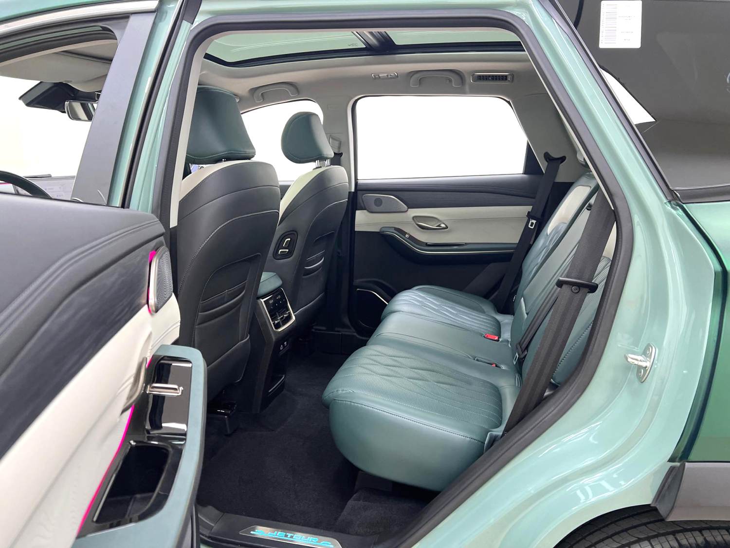 JETOUR 2023 Shanhai L9 1.5TD Pro 7-seater automatic transmission