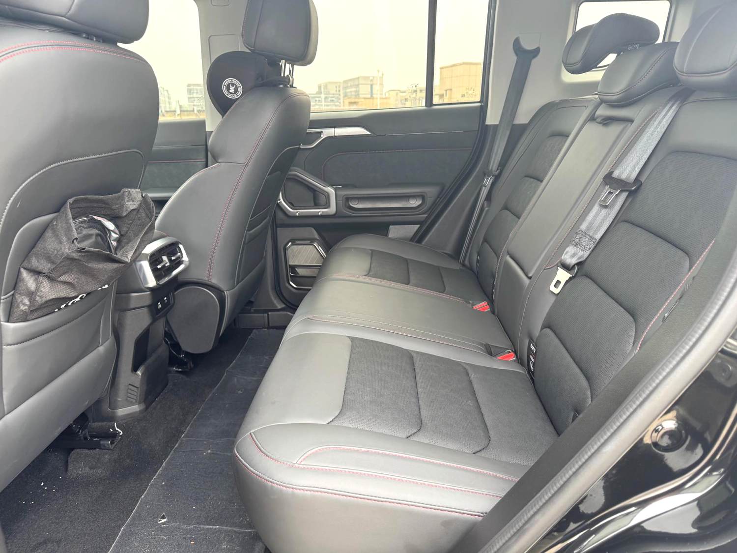 JETOUR 2023 Traveler 2.0T 4WD Crossover PRO Automatic Transmission