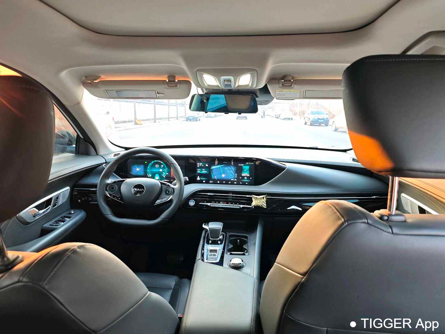 AEOLUS 2022 HUGE 1.5T Enjoyment Edition · Intelligent Automatic Transmission