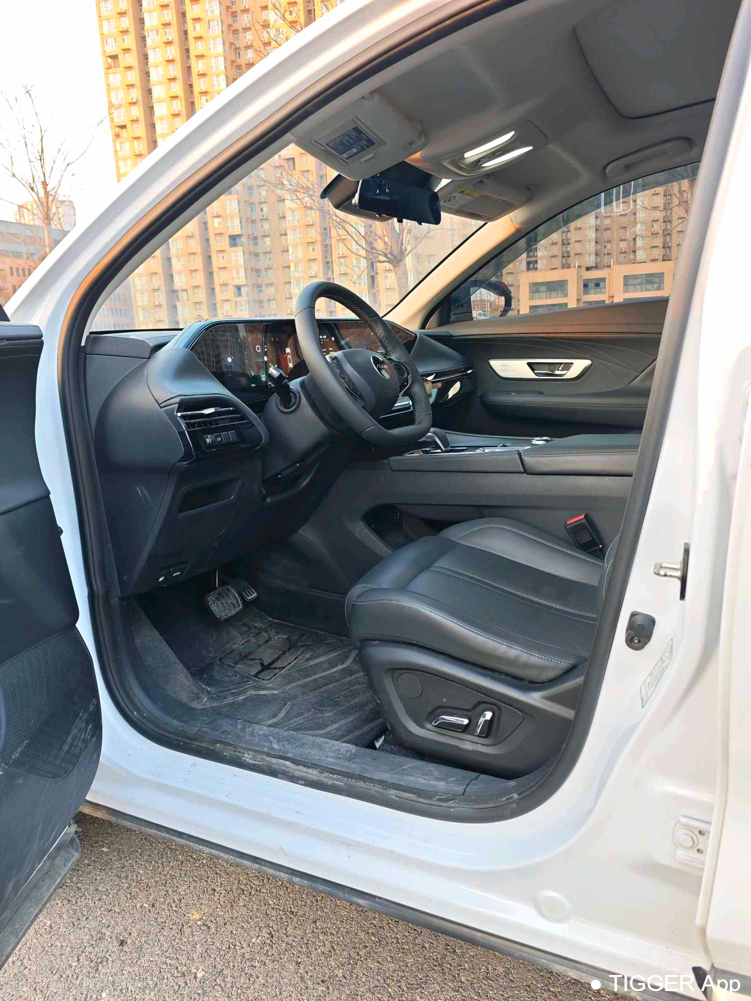 AEOLUS 2022 HUGE 1.5T Enjoyment Edition · Intelligent Automatic Transmission