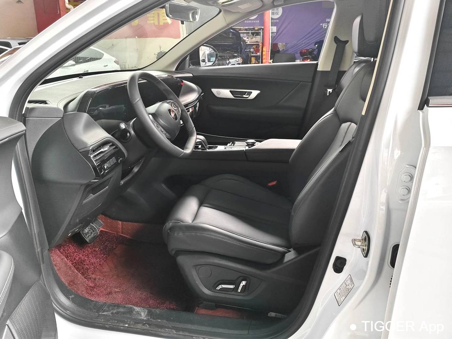 AEOLUS  2024 HUGE 1.5T Mach Luxury Automatic Transmission