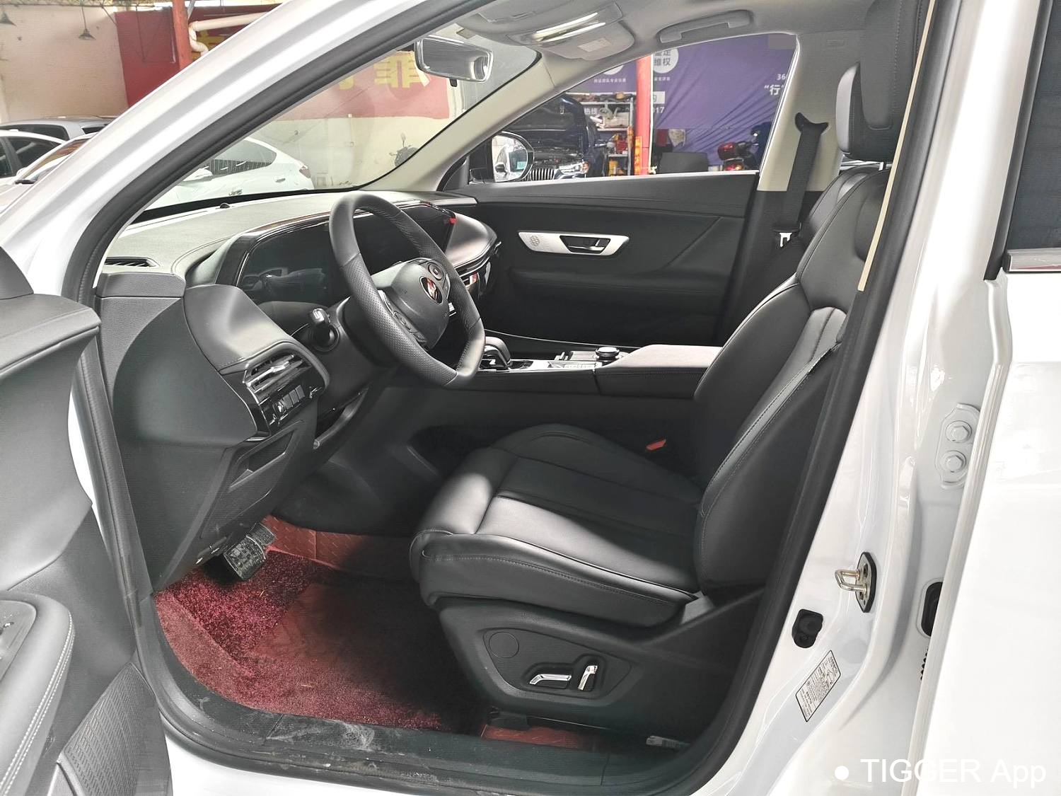 AEOLUS  2024 HUGE 1.5T Mach Luxury Automatic Transmission