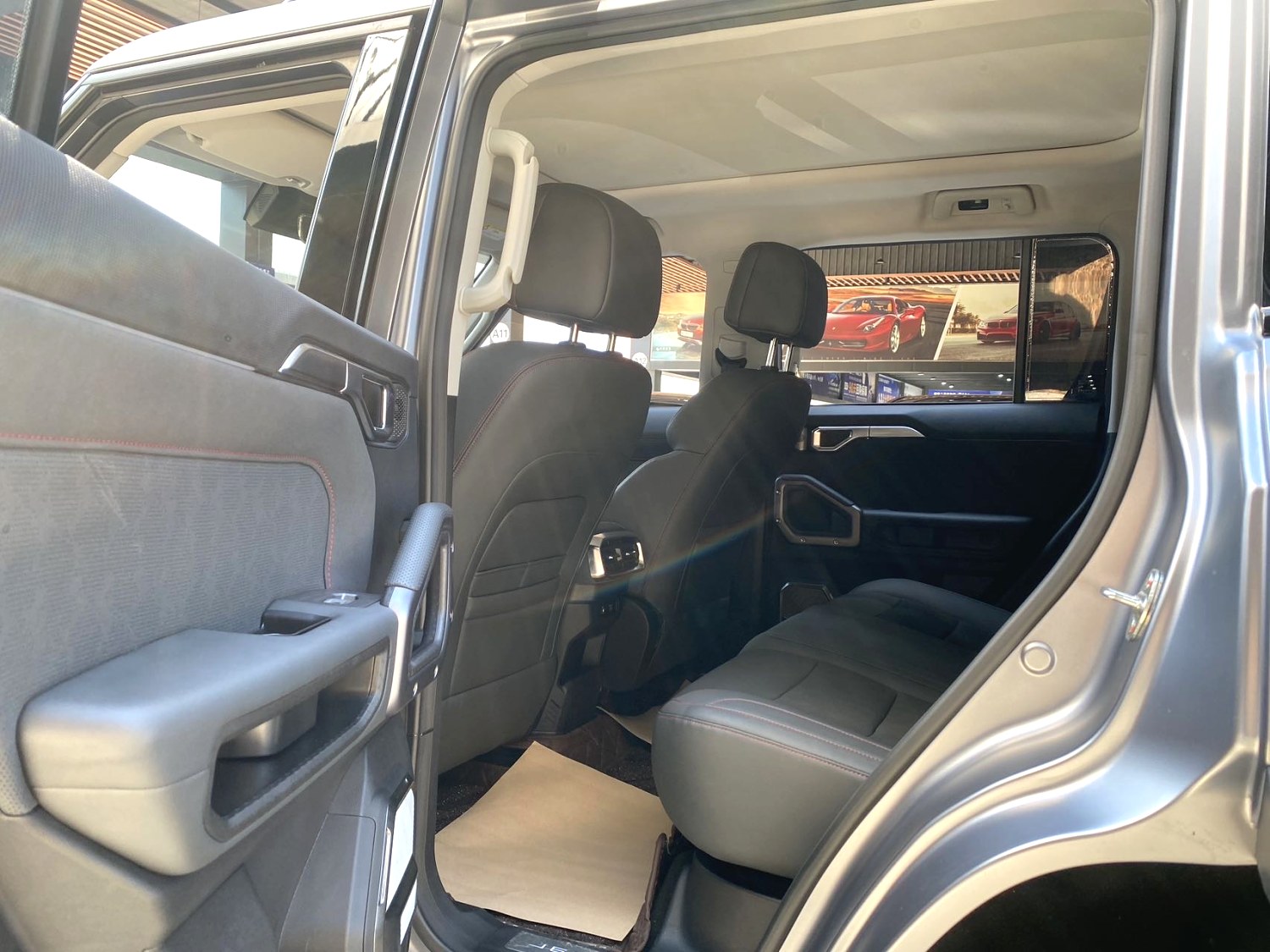 JETOUR 2023 Traveler 2.0T 4WD Crossover PRO Automatic Transmission