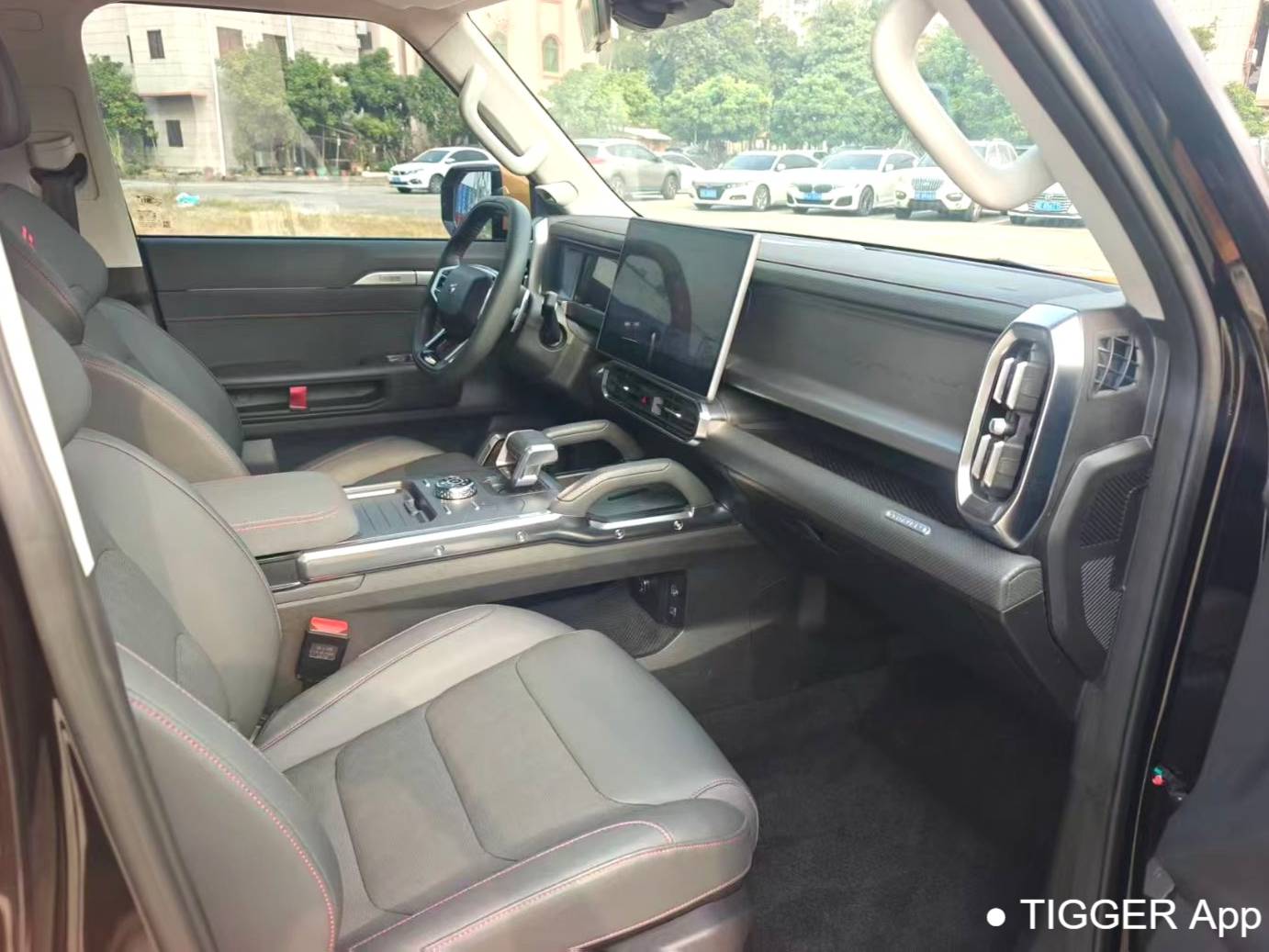 JETOUR 2023 Traveler 2.0T 4WD Crossover PRO Automatic Transmission