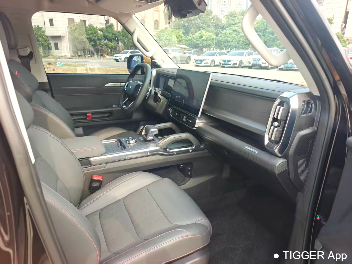 JETOUR 2023 Traveler 2.0T 4WD Crossover PRO Automatic Transmission