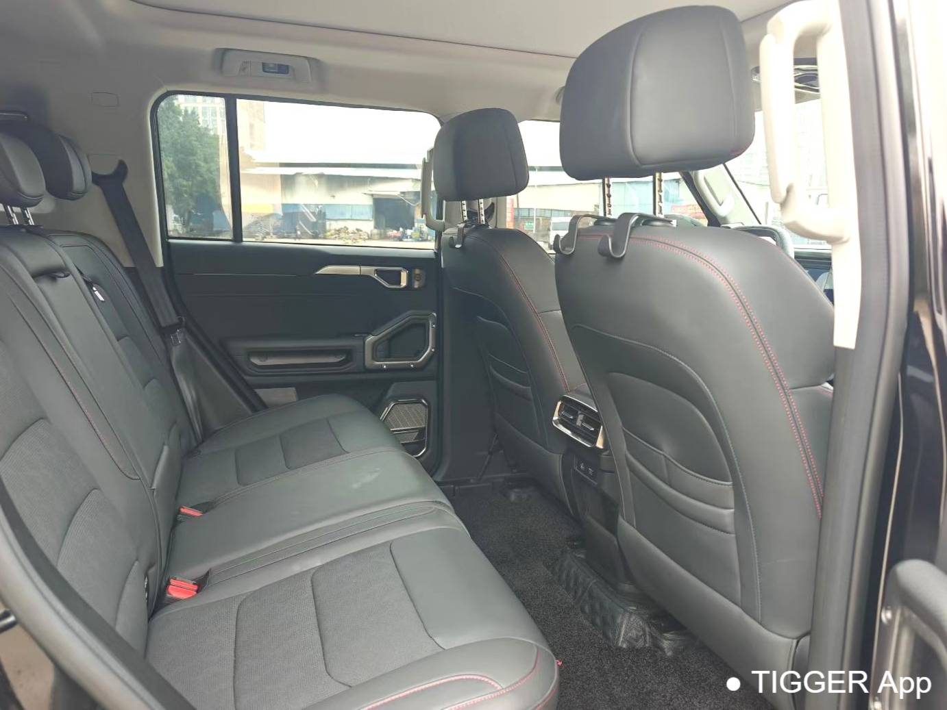 JETOUR 2023 Traveler 2.0T 4WD Crossover PRO Automatic Transmission