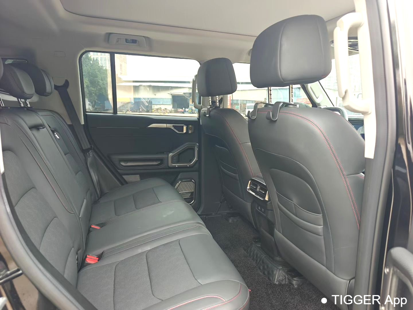 JETOUR 2023 Traveler 2.0T 4WD Crossover PRO Automatic Transmission