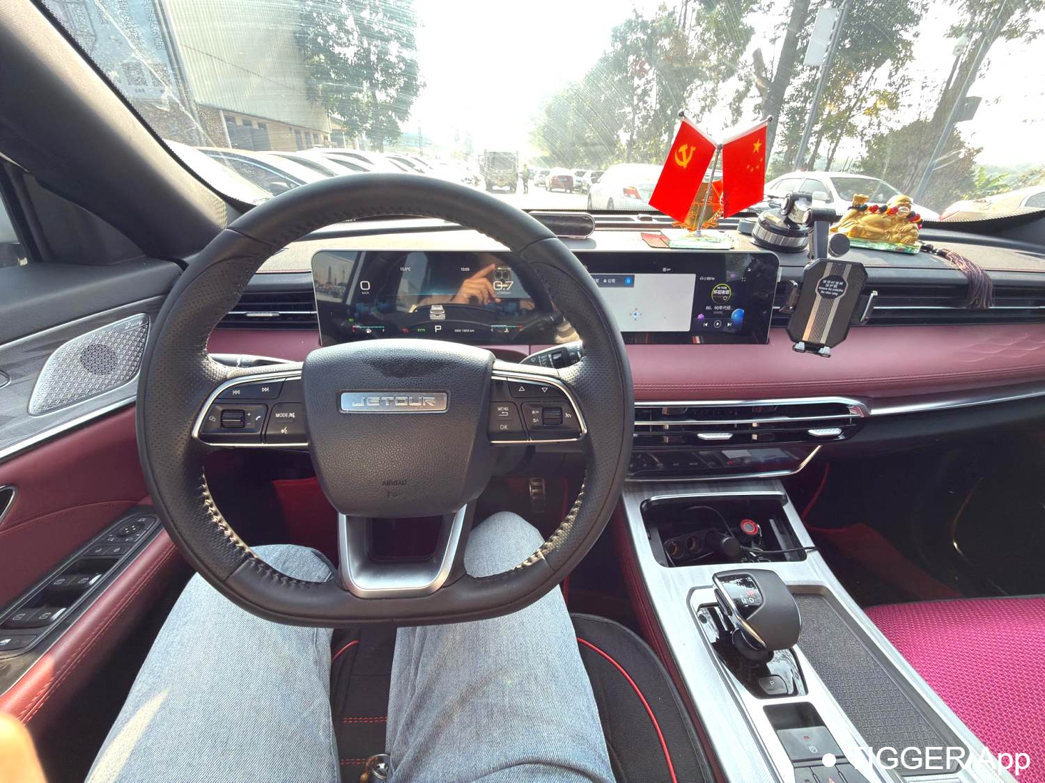 JETOUR 2023 X70 PLUS 1.5T Hero PLUS 5-seater automatic transmission