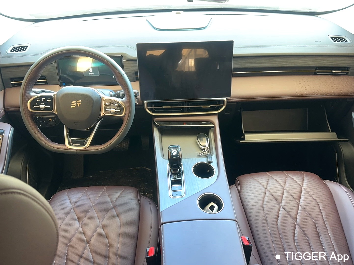 JETOUR 2024 X90 PRO 2.0T Luxury Edition 5-seater automatic transmission