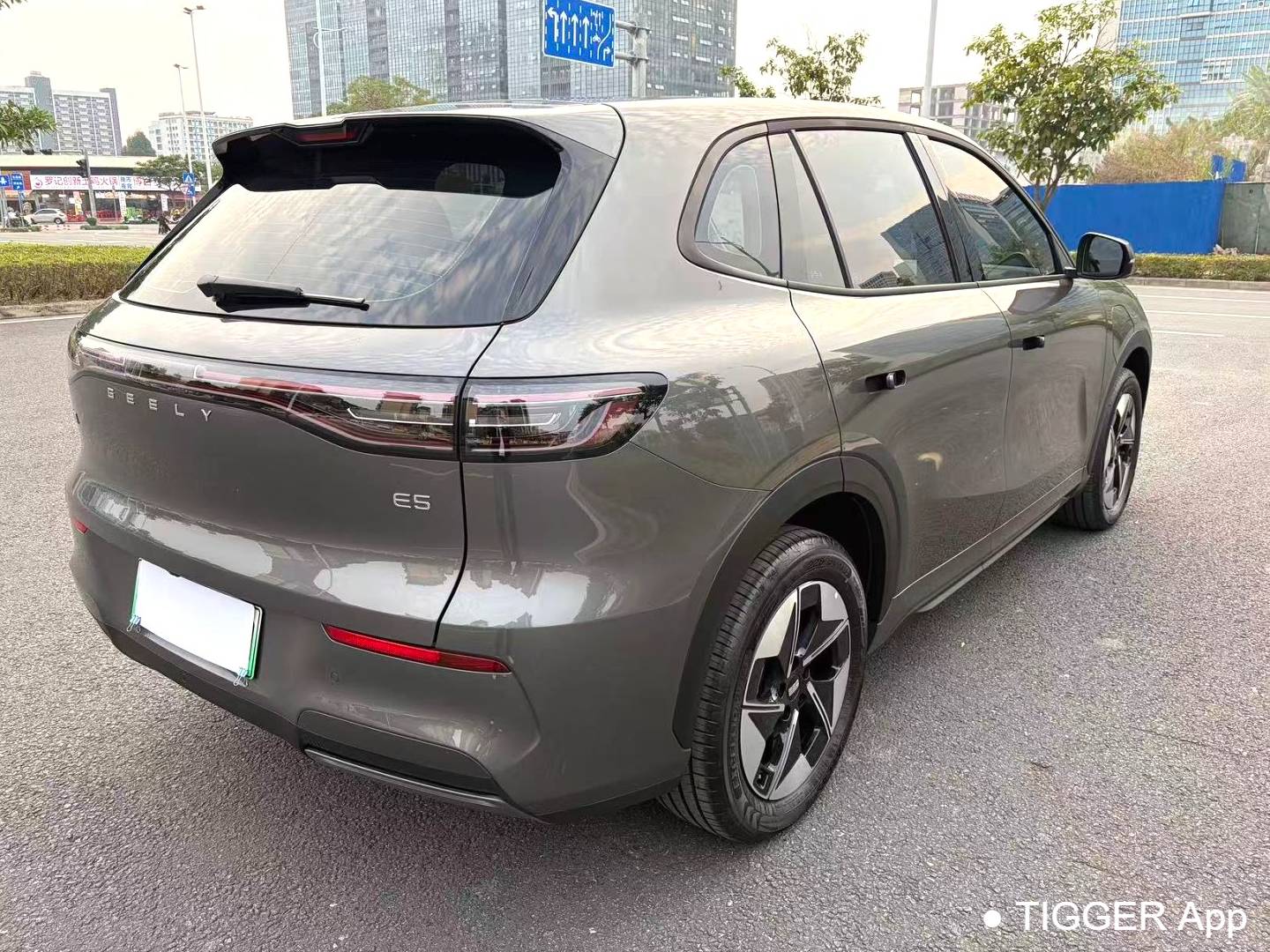 GALAXY 2024 E5 440km Launch Edition Automatic Transmission