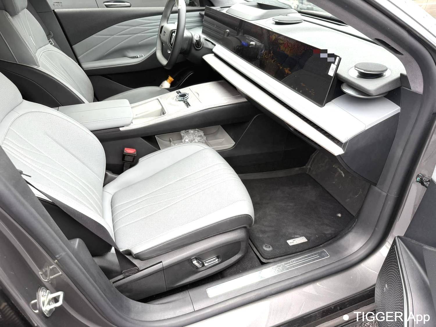 used GALAXY 2024 E8 550km rear wheel drive Longteng version automatic transmission