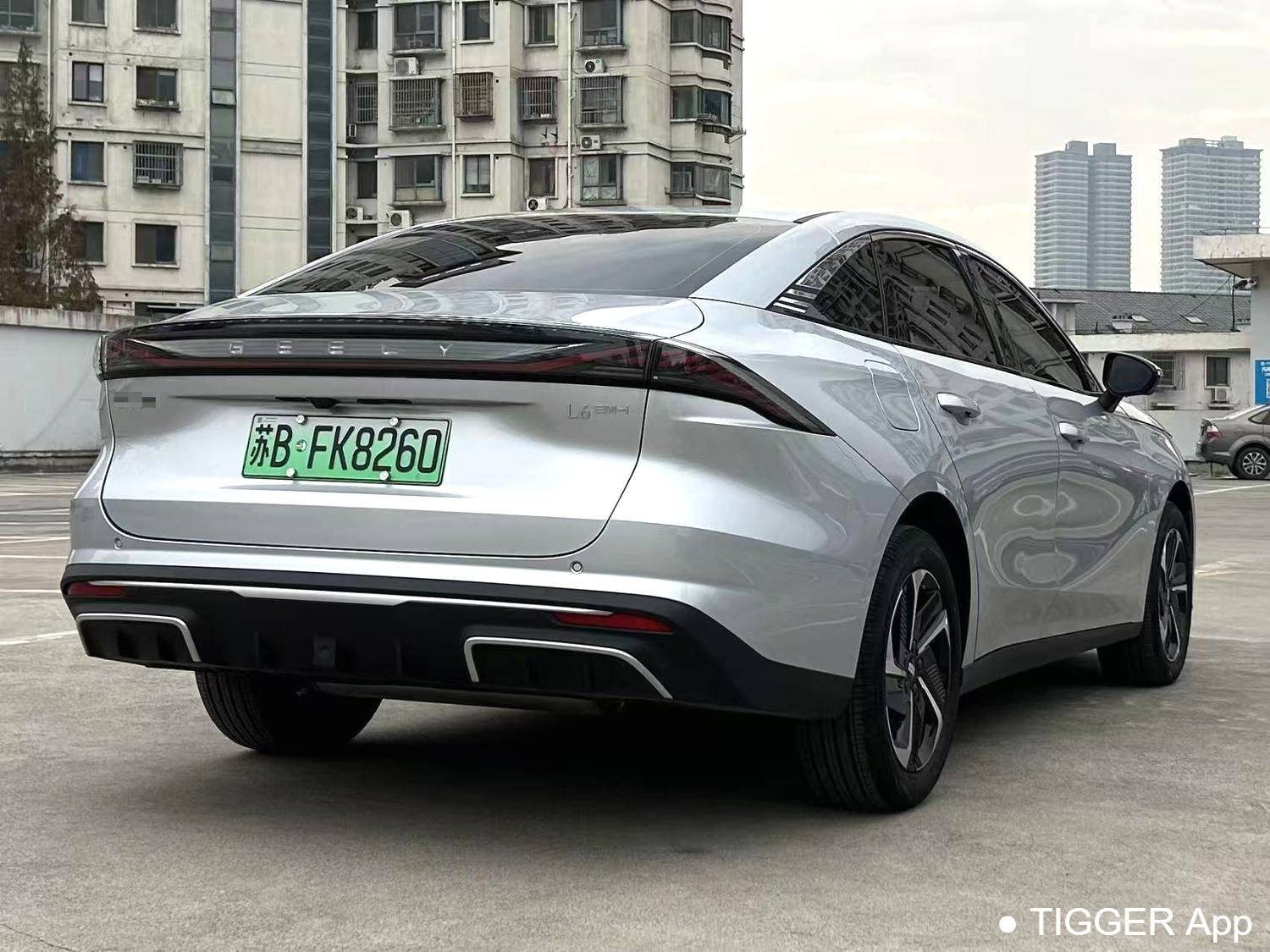 GALAXY 2025 L6 EM-i 1.5 140km Starship Edition Automatic Transmission