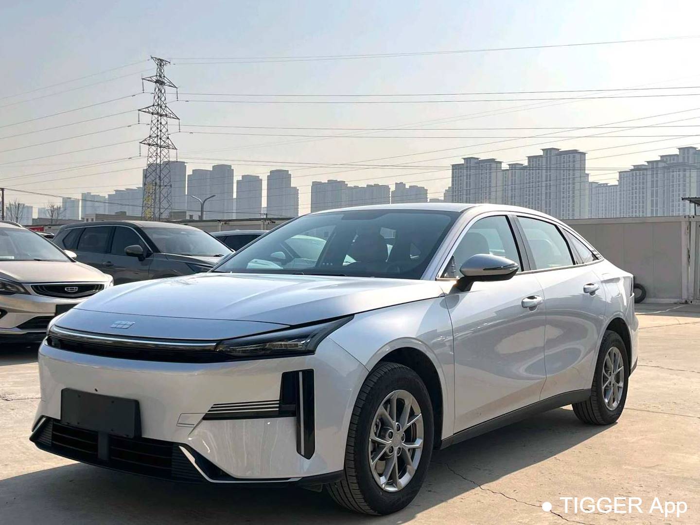 GALAXY 2025 L6 EM-i 1.5 60km Launch Edition Automatic Transmission