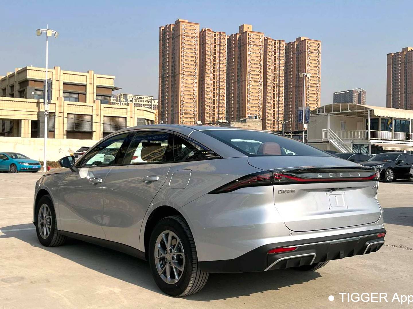 GALAXY 2025 L6 EM-i 1.5 60km Launch Edition Automatic Transmission