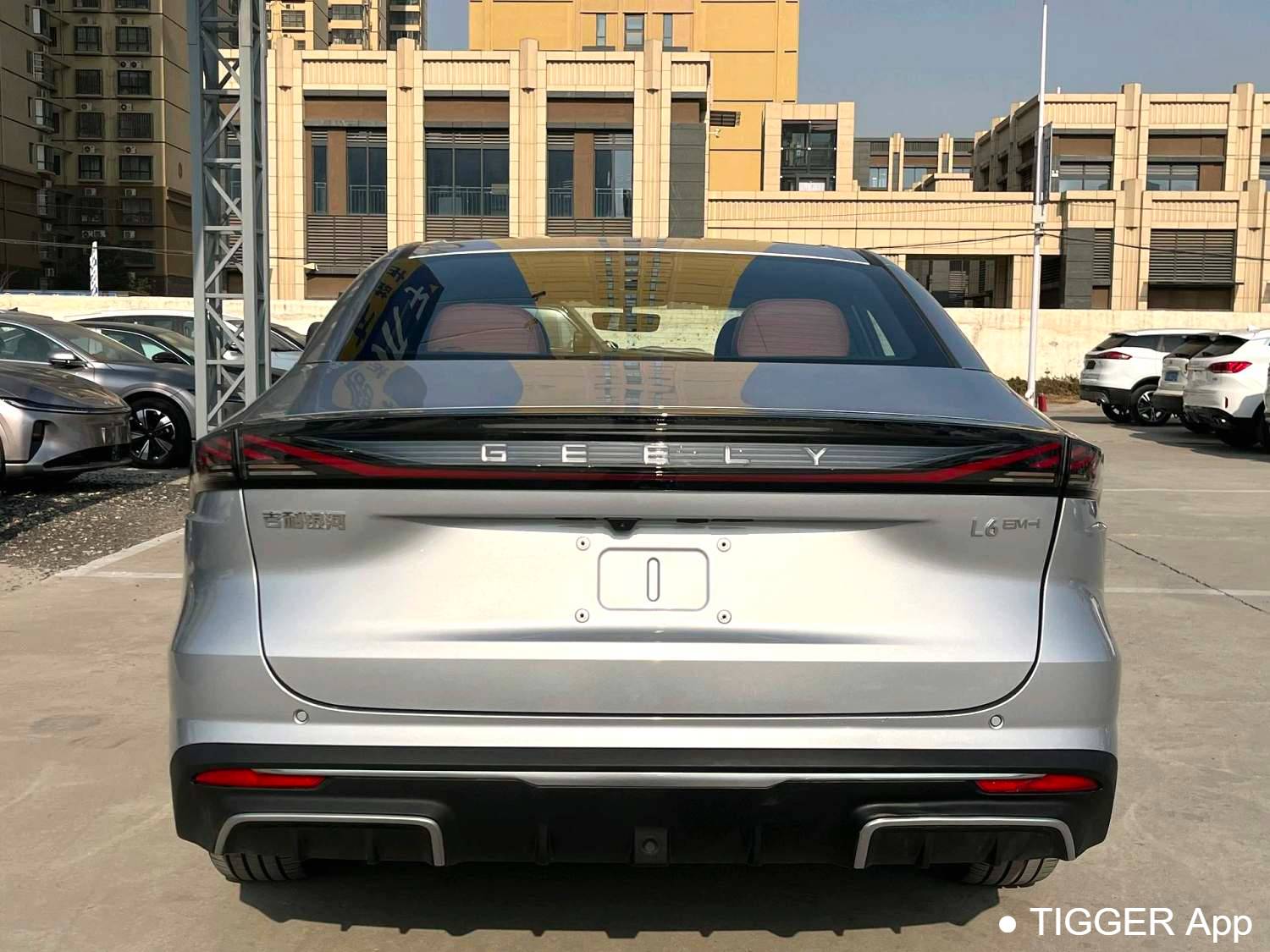 GALAXY 2025 L6 EM-i 1.5 60km Launch Edition Automatic Transmission