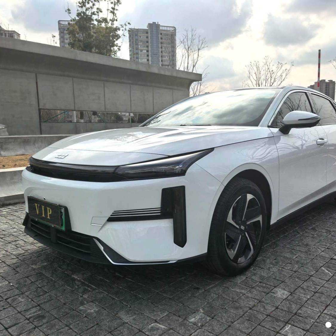 GALAXY  2025 L6 EM-i 1.5 140km Starship Edition Automatic Transmission Used Car