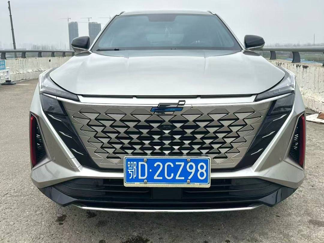 OSHAN 2023 Z6 1.5T Blue Whale Zhiku automatic transmission