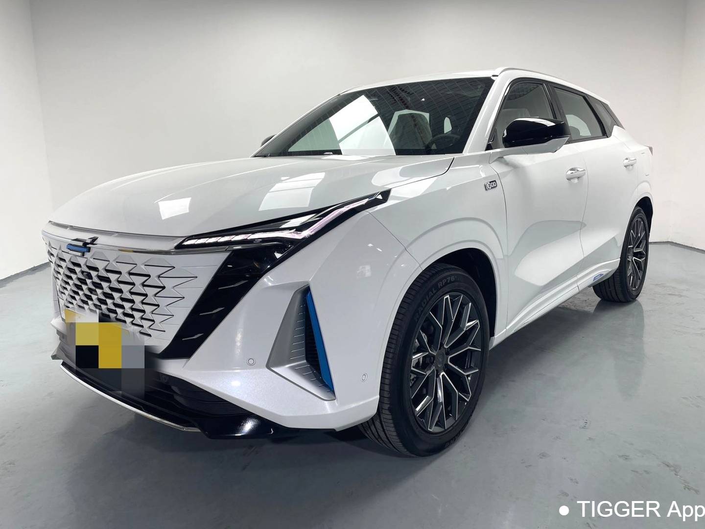 OSHAN 2023 Z6 iDD 1.5T three clutch 150KM flagship PLUS intelligent parking version automatic transmission