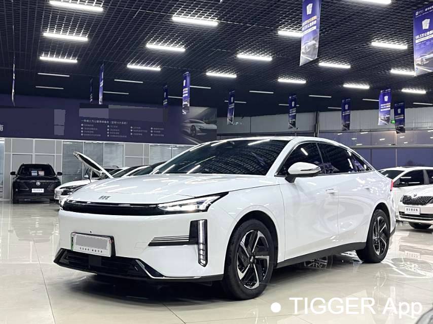 GALAXY 2024 L6 1.5T Longteng Edition 125km PLUS Automatic Transmission