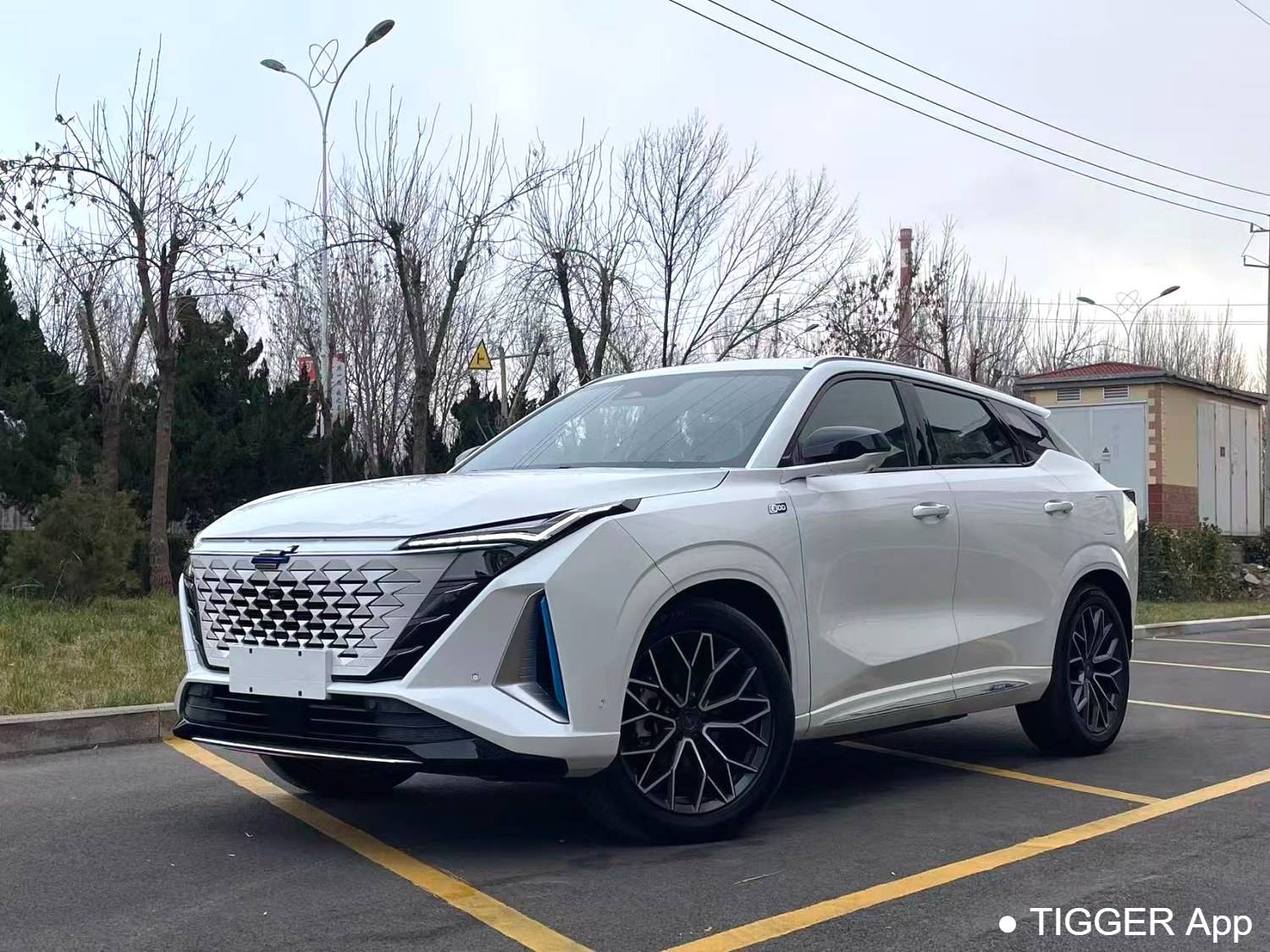 OSHAN 2023 Z6 iDD 1.5T three clutch 150KM flagship PLUS intelligent parking version automatic transmission