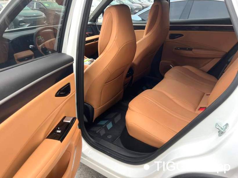 GALAXY 2025 L7 EM-i 1.5 115km Exploration+Edition Automatic Transmission