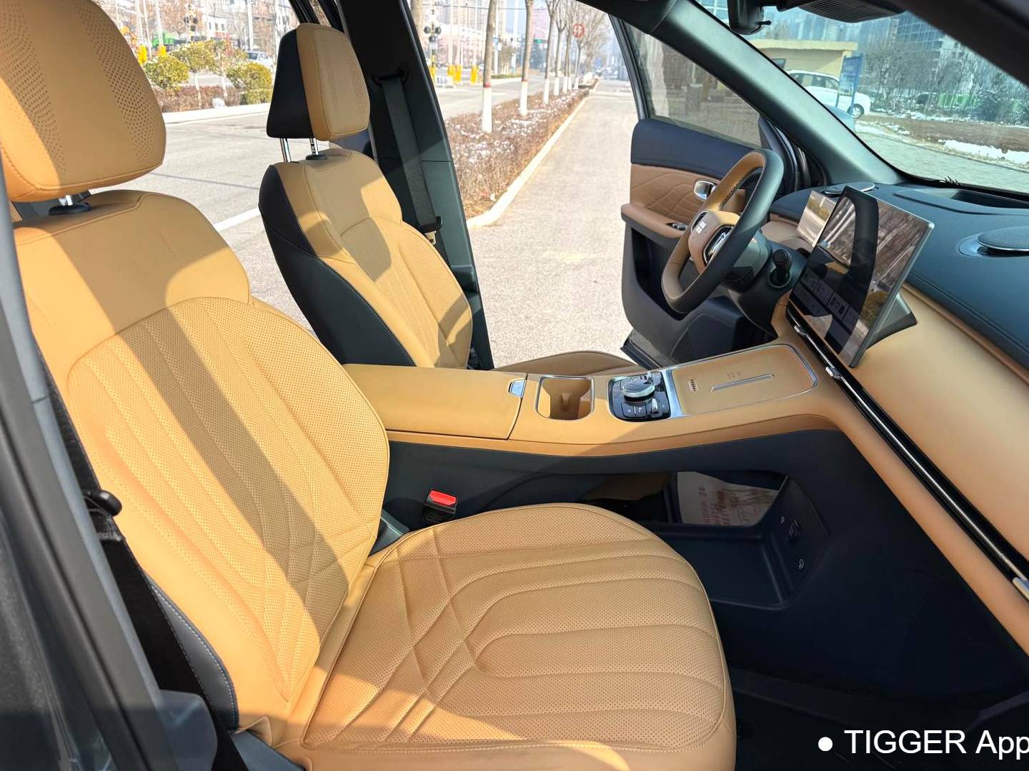 GALAXY 2025 L7 EM-i 1.5 115km Exploration Edition Automatic Transmission