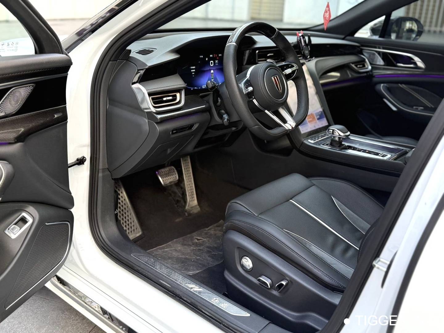 Hong Qi 2023 H6 2.0T Zhishang Edition Automatic Transmission