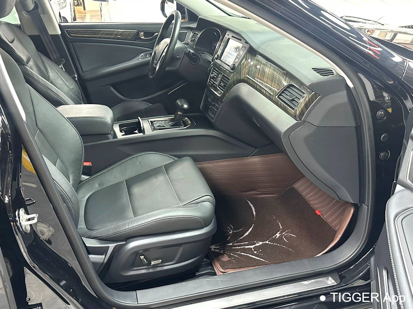 Hong Qi 2021 H7 1.8T 35T Comfort Edition Automatic Transmission